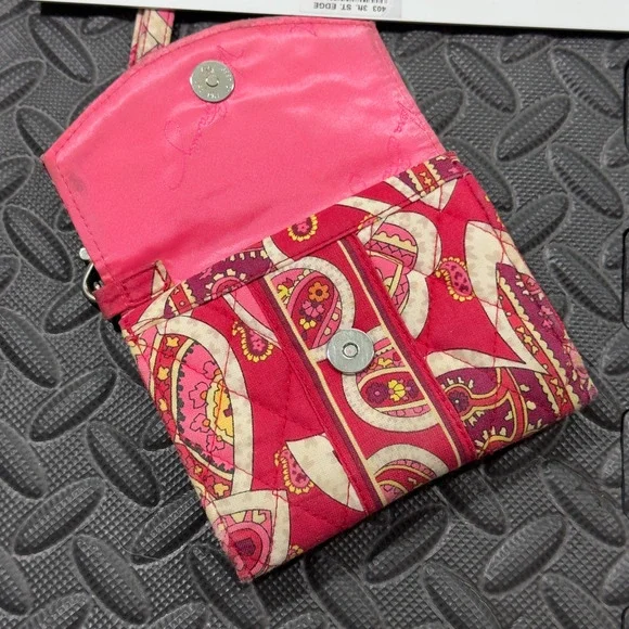 Vera Bradley Wristlet Purse Women's Red Pink Paisley ID Pocket Strap Wallet USED - Picture 4 of 11